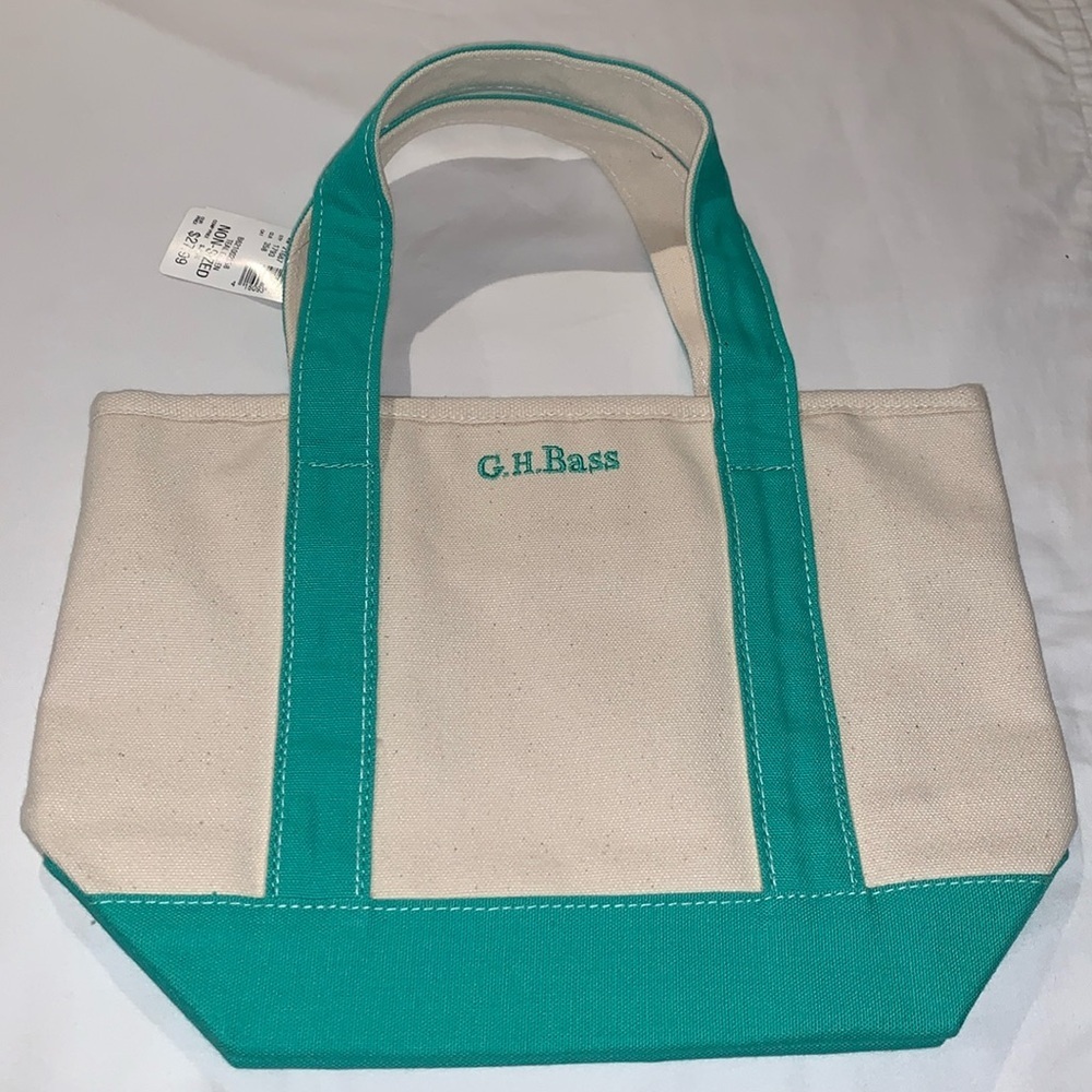 BNWT Canvas Medium Tote by GH Bass